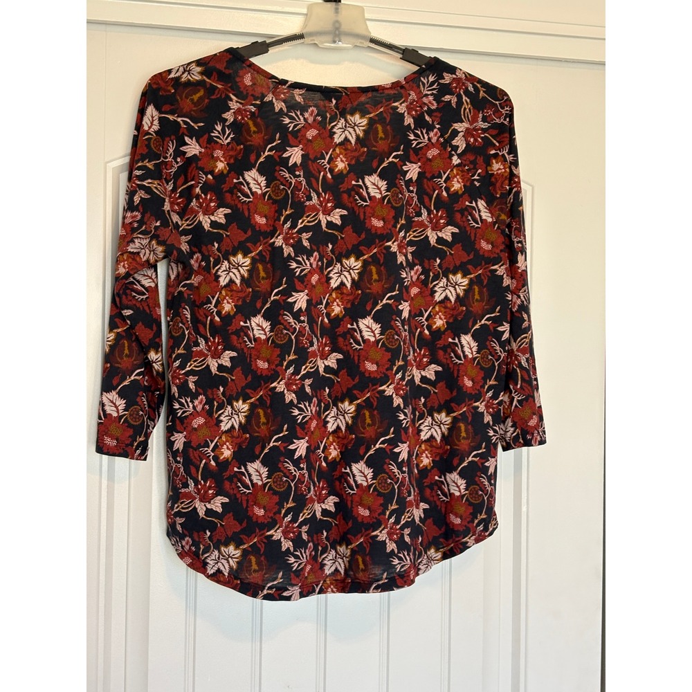Lucky Brand Women Red Navy Floral Pleated V-Neck 3/4 Sleeve Cotton Modal Top L - Picture 7 of 11